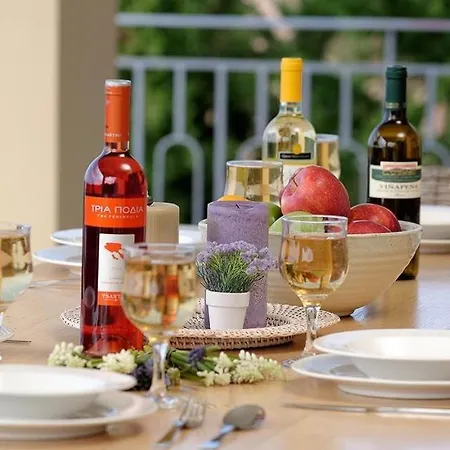 Sleeps 6 Pool Air Con Wifi Villa Antipata (Erisos)