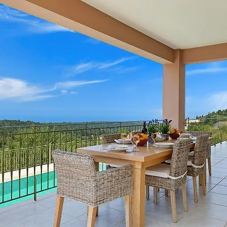 Villa Sleeps 6 Pool Air Con Wifi